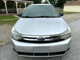Used 2010 Ford Focus SE image 2