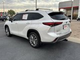 Certified 2023 Toyota Highlander Platinum image 3