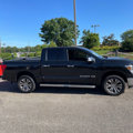 Used 2018 Nissan Titan SL image 2