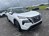 Used 2024 Nissan Rogue SV image 3