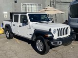 Used 2023 Jeep Gladiator Sport image 4