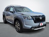 New 2025 Nissan Pathfinder Platinum w/ Black Appearance Package image 4