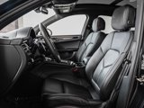 Certified 2025 Porsche Macan image 5