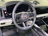 New 2025 Porsche Cayenne Coupe image 4