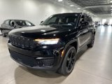 Used 2023 Jeep Grand Cherokee Altitude image 3