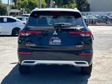 New 2025 Mitsubishi Outlander SEL image 5