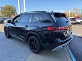 New 2025 Volkswagen Atlas Peak Edition SE image 4