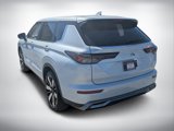 New 2025 Mitsubishi Outlander SE image 5