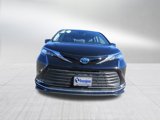 Used 2024 Toyota Sienna XLE image 3