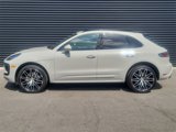 Used 2025 Porsche Macan image 2