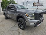 Used 2021 Nissan Titan PRO-4X w/ Pro-4x Convenience Package image 3
