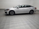 Used 2023 Nissan Altima 2.5 SV image 2