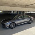 Used 2023 Lexus ES 300h w/ Premium Package image 2
