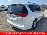 Used 2020 Chrysler Pacifica Touring-L image 5