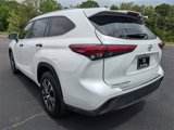 Used 2023 Toyota Highlander XLE image 4