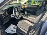 Used 2025 Volkswagen Atlas SE image 3