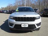 Used 2024 Jeep Grand Cherokee Limited w/ Black Appearance Package image 3