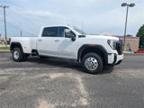 New 2025 GMC Sierra 3500 Denali Ultimate image 2