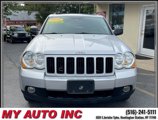 Used 2010 Jeep Grand Cherokee Laredo image 2