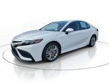 Used 2024 Toyota Camry SE image 3