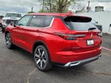 New 2025 Mitsubishi Outlander SE image 3