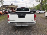 Used 2018 Nissan Frontier SV image 3