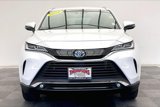 Used 2024 Toyota Venza XLE image 2