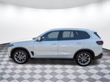 Used 2025 BMW X5 xDrive40i w/ Parking Assistance Package image 5