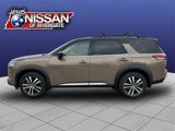 New 2025 Nissan Pathfinder Platinum image 4