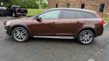 Used 2018 Volvo V60 T5 Cross Country w/ Convenience Package image 2