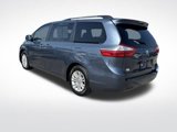 Used 2015 Toyota Sienna XLE image 3