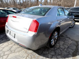 Used 2017 Chrysler 300 C image 6