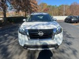 New 2025 Nissan Pathfinder Platinum image 2