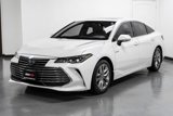 Used 2020 Toyota Avalon XLE w/ Moonroof Package image 4