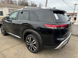 New 2025 Nissan Pathfinder Platinum image 2