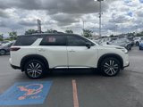 Certified 2022 Nissan Pathfinder Platinum w/ Lighting Package (N92) image 4