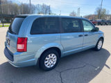 Used 2008 Chrysler Town & Country LX image 5