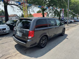 Used 2018 Dodge Grand Caravan SE image 2