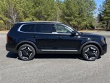 New 2025 Kia Telluride S image 2