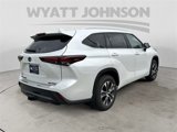 New 2025 Toyota Highlander XLE image 5