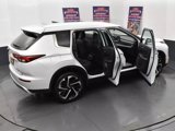 Used 2023 Mitsubishi Outlander SE image 6