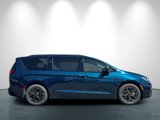 New 2025 Chrysler Pacifica Premium image 3