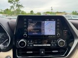 Used 2020 Toyota Highlander XLE image 4