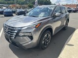 Used 2024 Nissan Rogue SV image 4