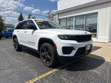 Used 2023 Jeep Grand Cherokee Altitude image 2