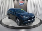 Used 2022 Toyota Highlander XLE image 3