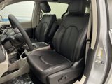 Used 2023 Chrysler Pacifica Touring-L image 4