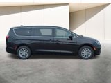 New 2026 Chrysler Pacifica Select image 6