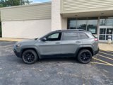 Used 2019 Jeep Cherokee Trailhawk w/ Comfort/Convenience Group image 2