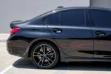 Used 2023 BMW 330e image 3